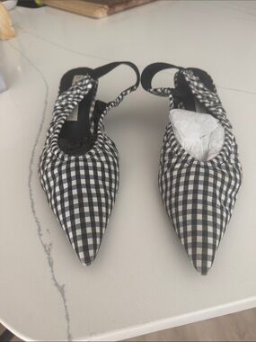 Zara Trafaluc Black and White Gingham Pointed Slingback Shoes in size 37